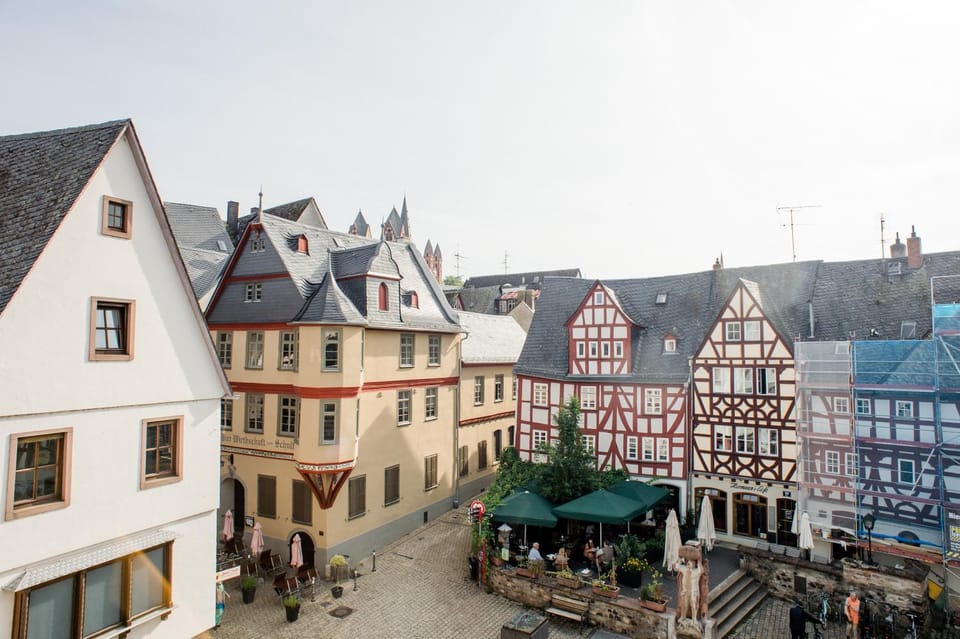 Day, Neighbourhood, View (from property/room), City view, Street view