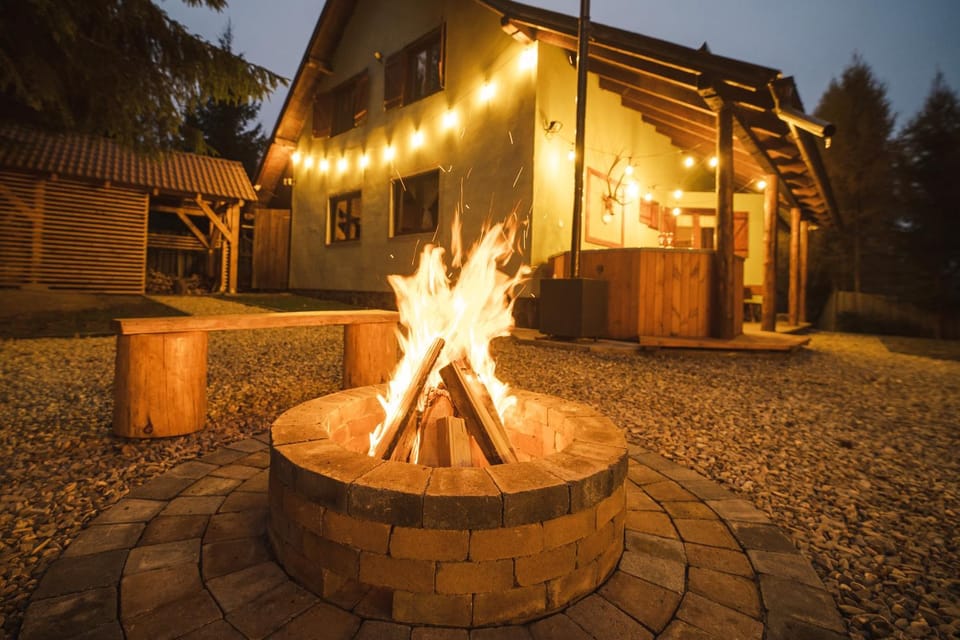BBQ facilities, fireplace, flat iron