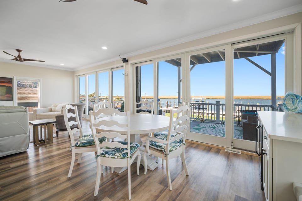 Brigantine Bay Breeze Sleeps 16 House in Brigantine