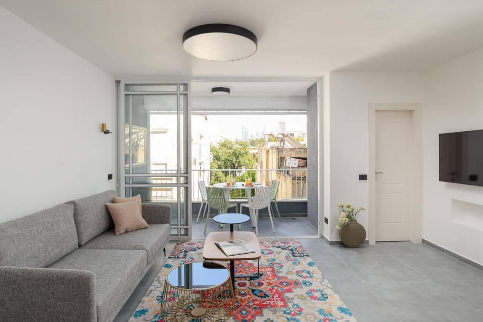 TV and multimedia, Balcony/Terrace, Living room, Seating area