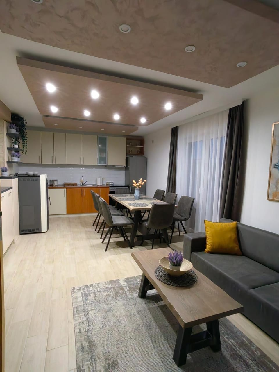Kitchen or kitchenette, Living room, Seating area, Dining area, minibar, pet friendly, stove
