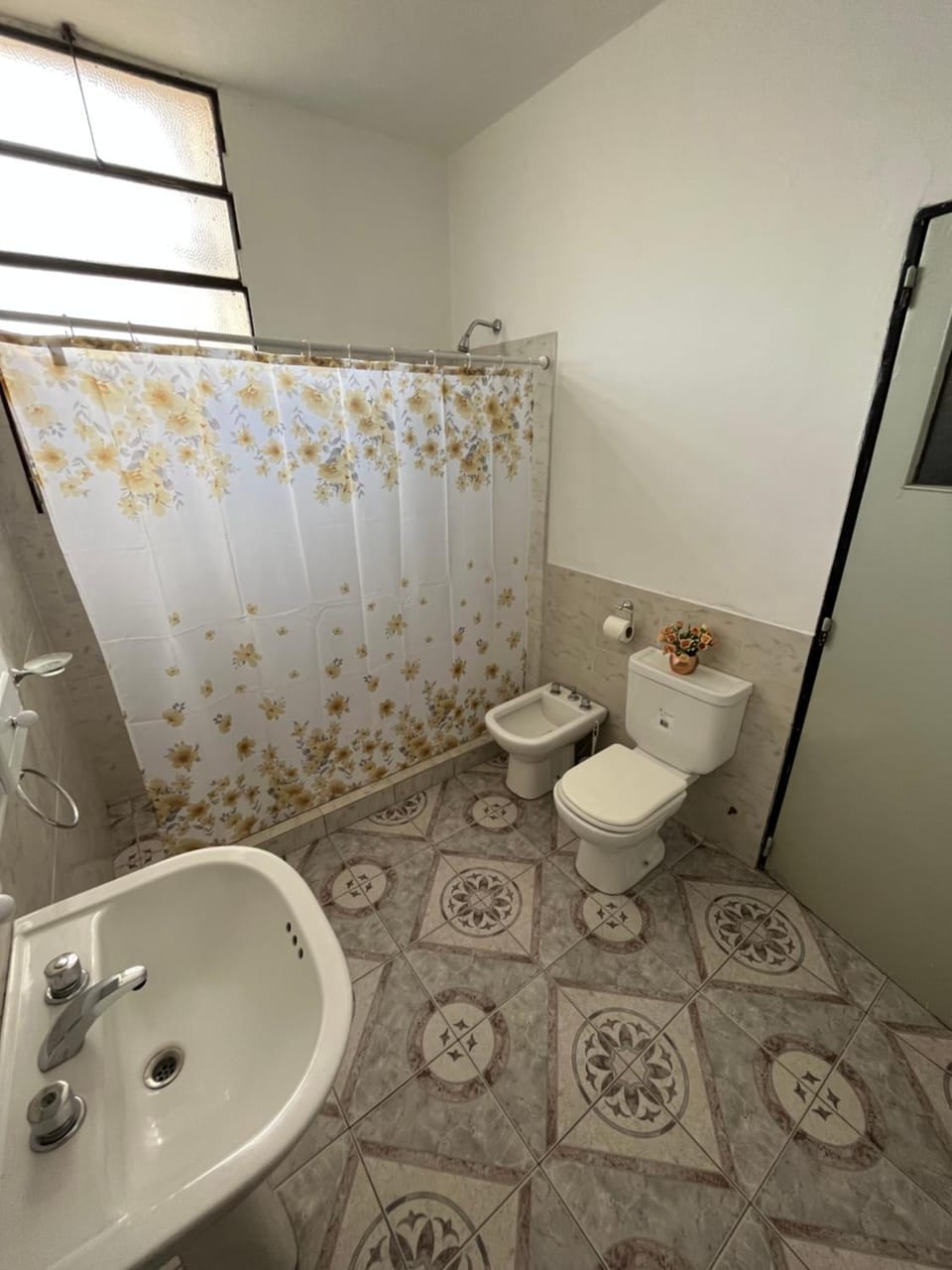 Shower, Bathroom, bidet