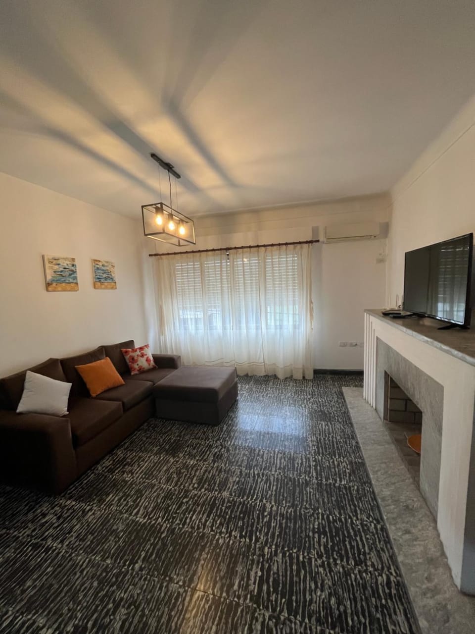 TV and multimedia, Living room, air conditioner