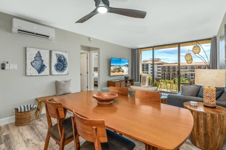 Centrally Located Elegant Vistas House in Kihei
