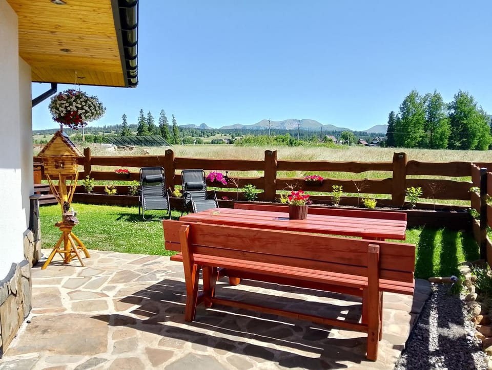 Mały Zakątek Dzianisz "Balia na wyłączność" Chalet in Lesser Poland Voivodeship