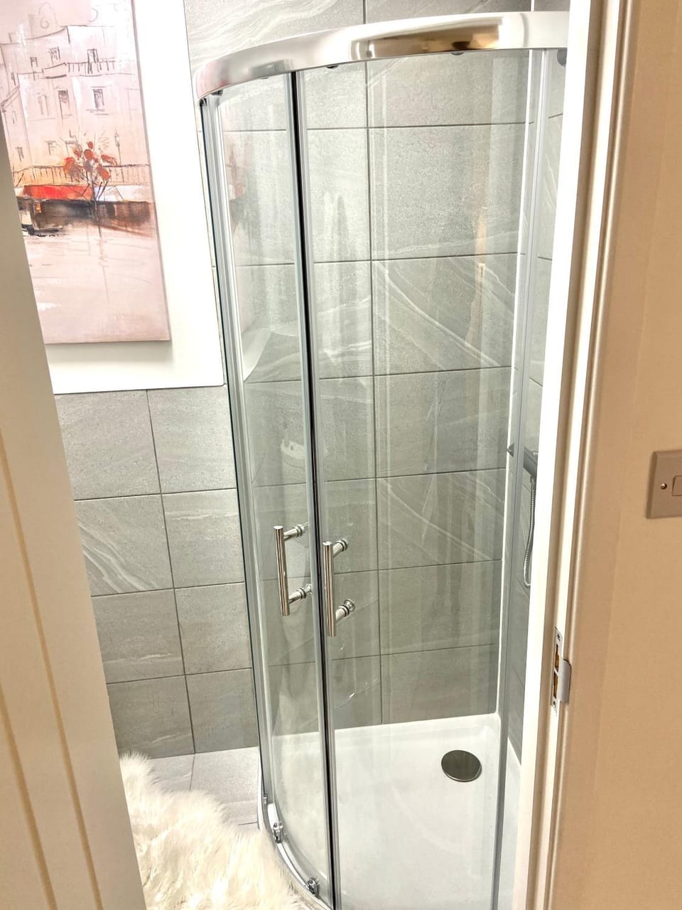 London Studio Self Contained, Newly Furbished Apartment in City of Westminster