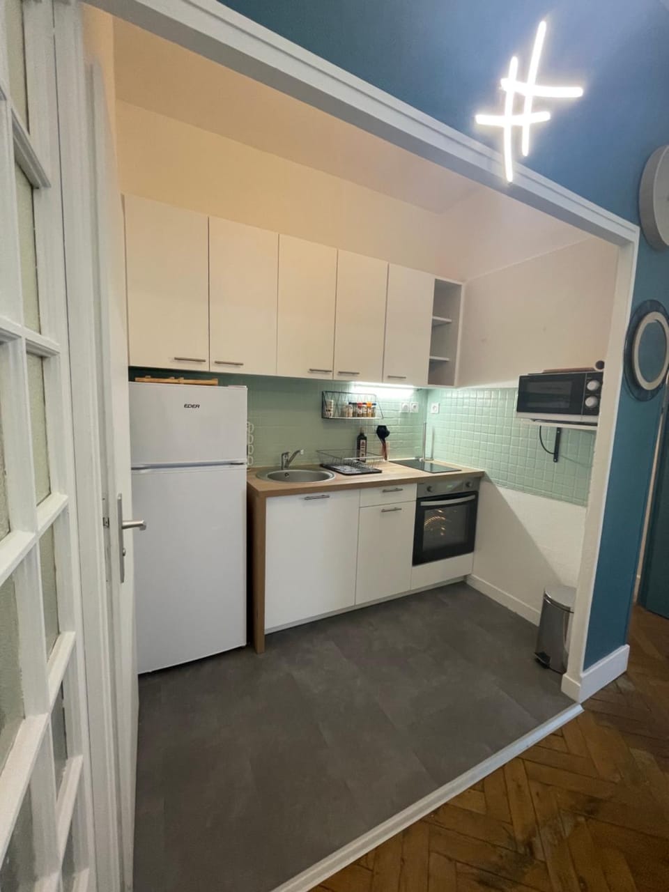 Kitchen or kitchenette, minibar, pet friendly, stove