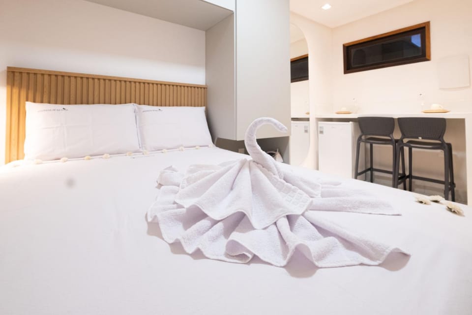 Photo of the whole room, Bedroom, hair dresser