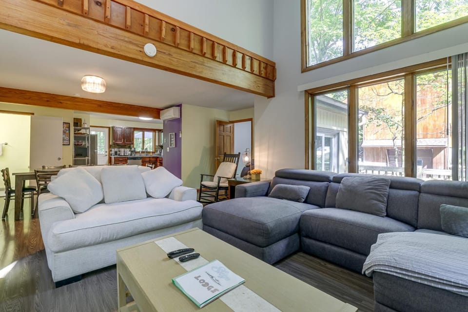 Hot Tub + Game Room: Peaceful Poconos Home! House in Hickory Run State Park