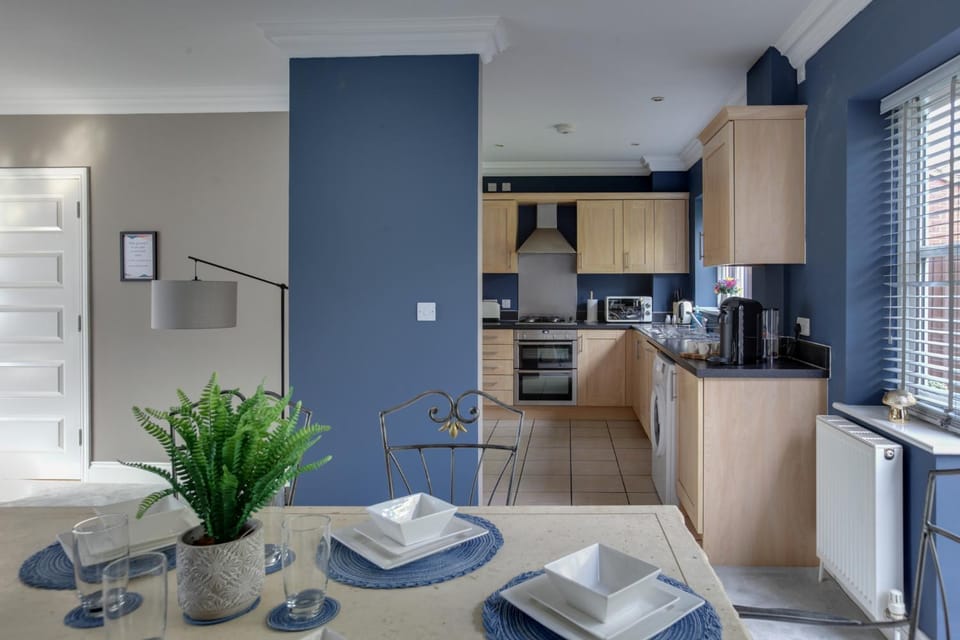 Coffee/tea facilities, Kitchen or kitchenette, Dining area, dishwasher, minibar, pet friendly, stove, toaster