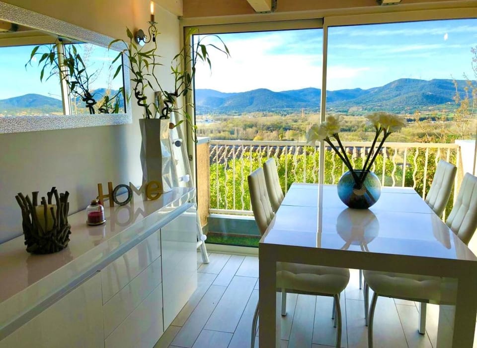 Modern apartment , Golfe de Saint Tropez Apartment in Gassin