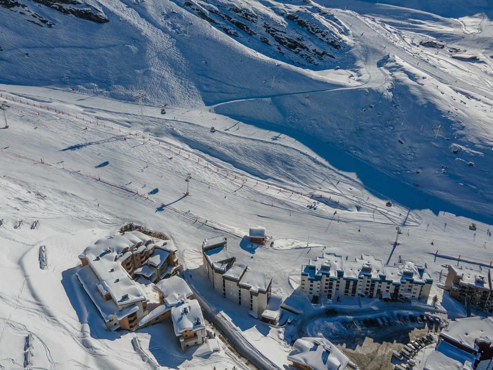 Appartement moderne à Val Thorens, pieds des pistes - FR-1-640-22 Apartment in Les Allues