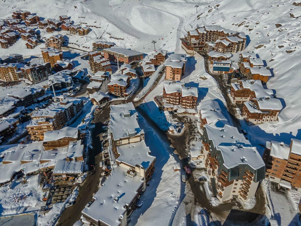 Appartement moderne à Val Thorens, pieds des pistes - FR-1-640-22 Apartment in Les Allues