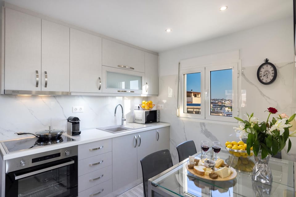 Coffee/tea facilities, Kitchen or kitchenette, Dining area, minibar, pet friendly, stove, toaster