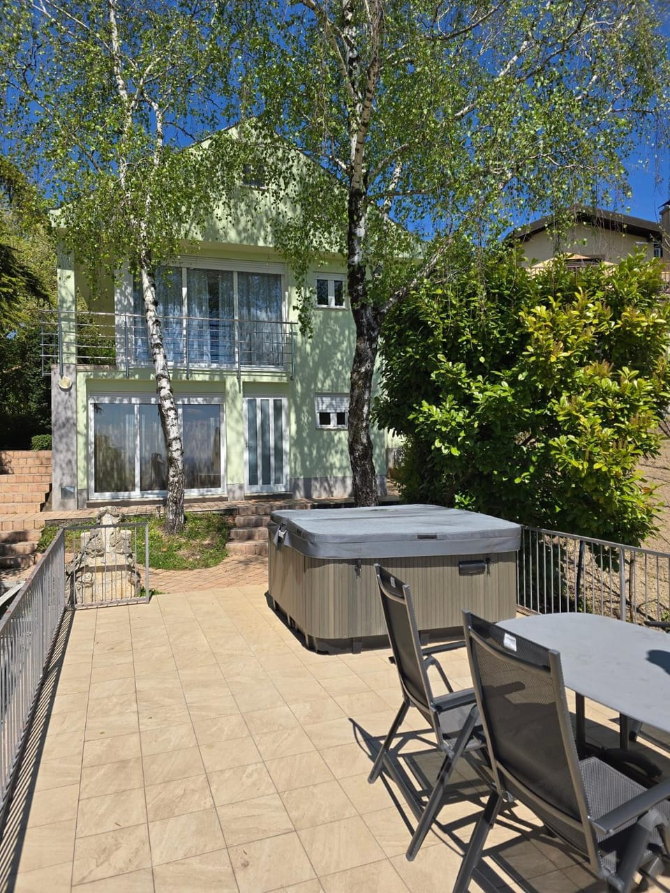 Property building, Patio, Spring, Day, Garden, View (from property/room), Balcony/Terrace, Dining area, Garden view