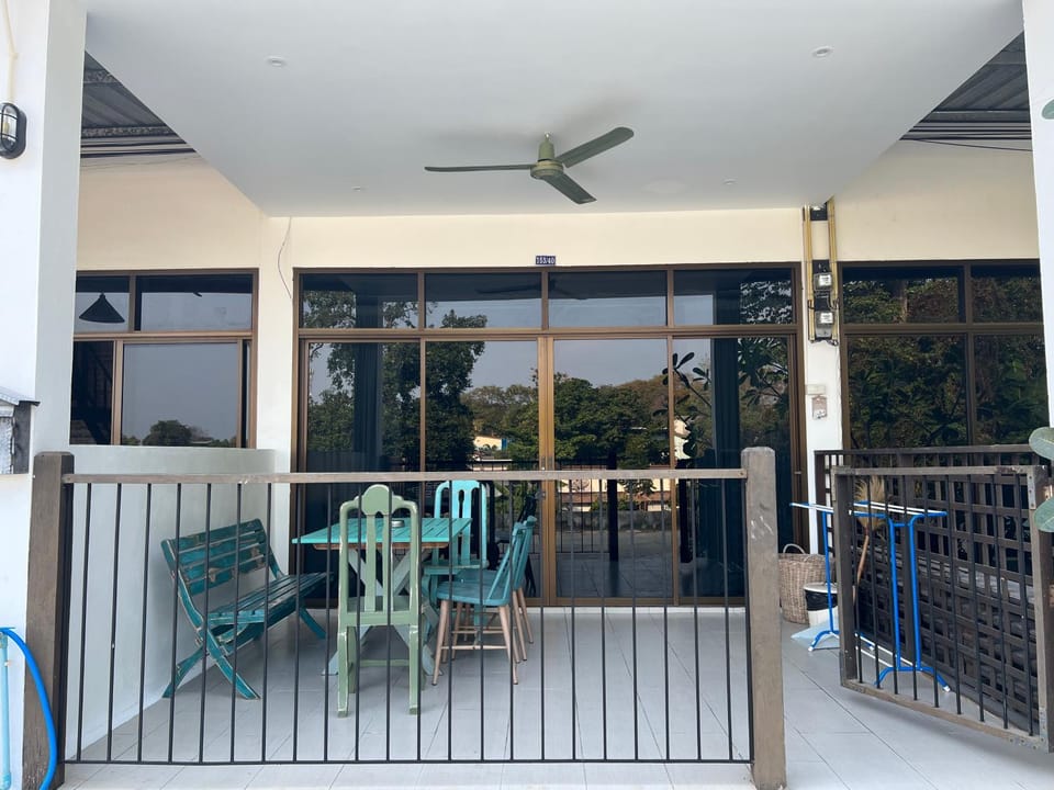 Balcony/Terrace, fireplace