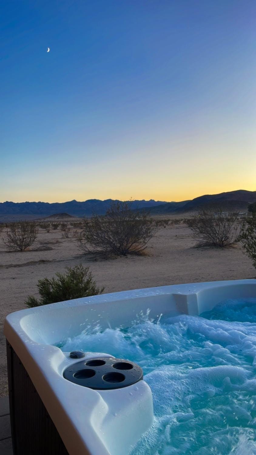 Hot Tub, Mountain view