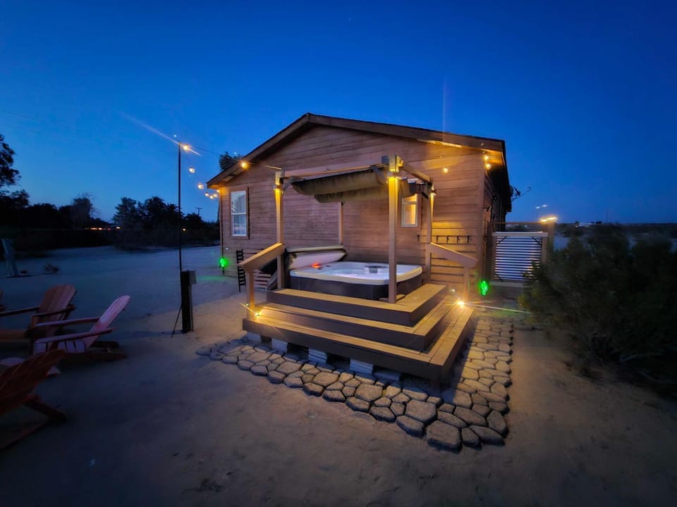 Property building, Hot Tub