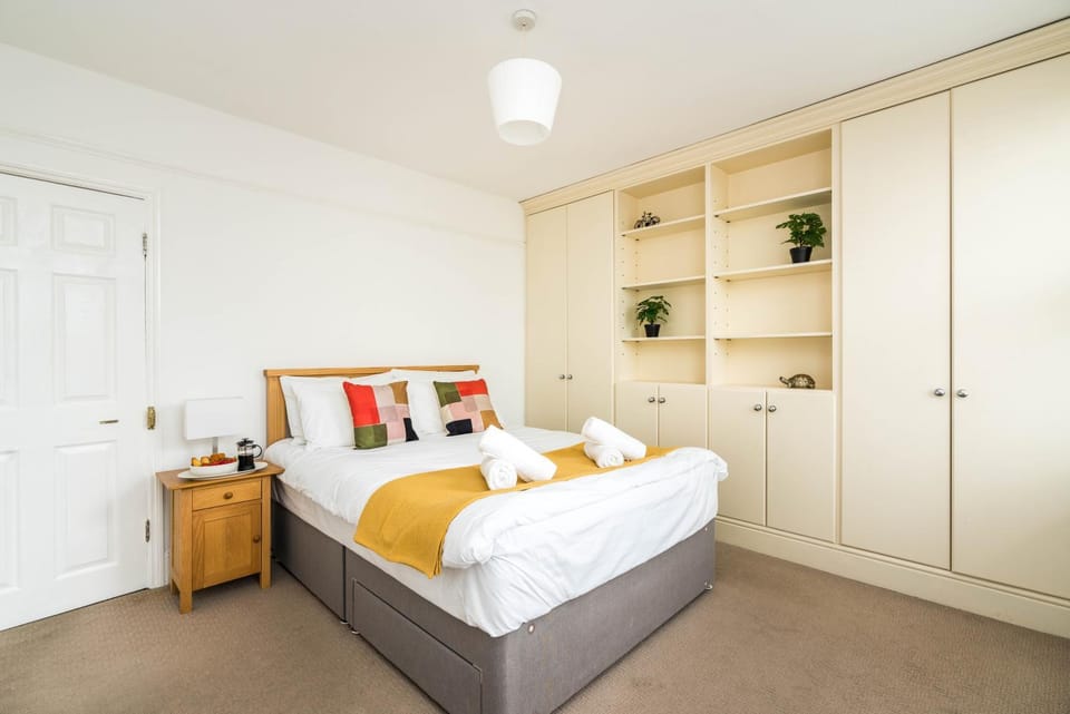 Bed, Photo of the whole room, Bedroom, towels, wardrobe