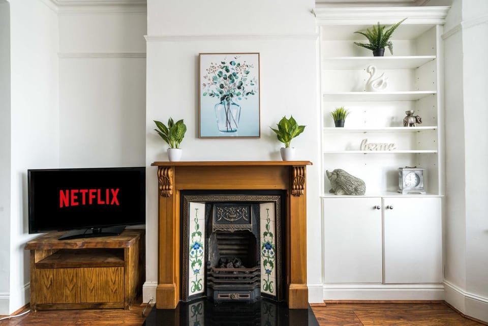 Communal lounge/ TV room, TV and multimedia