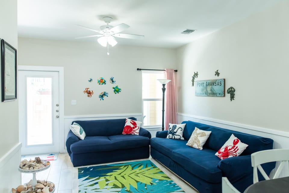 Living room, Seating area, furniture