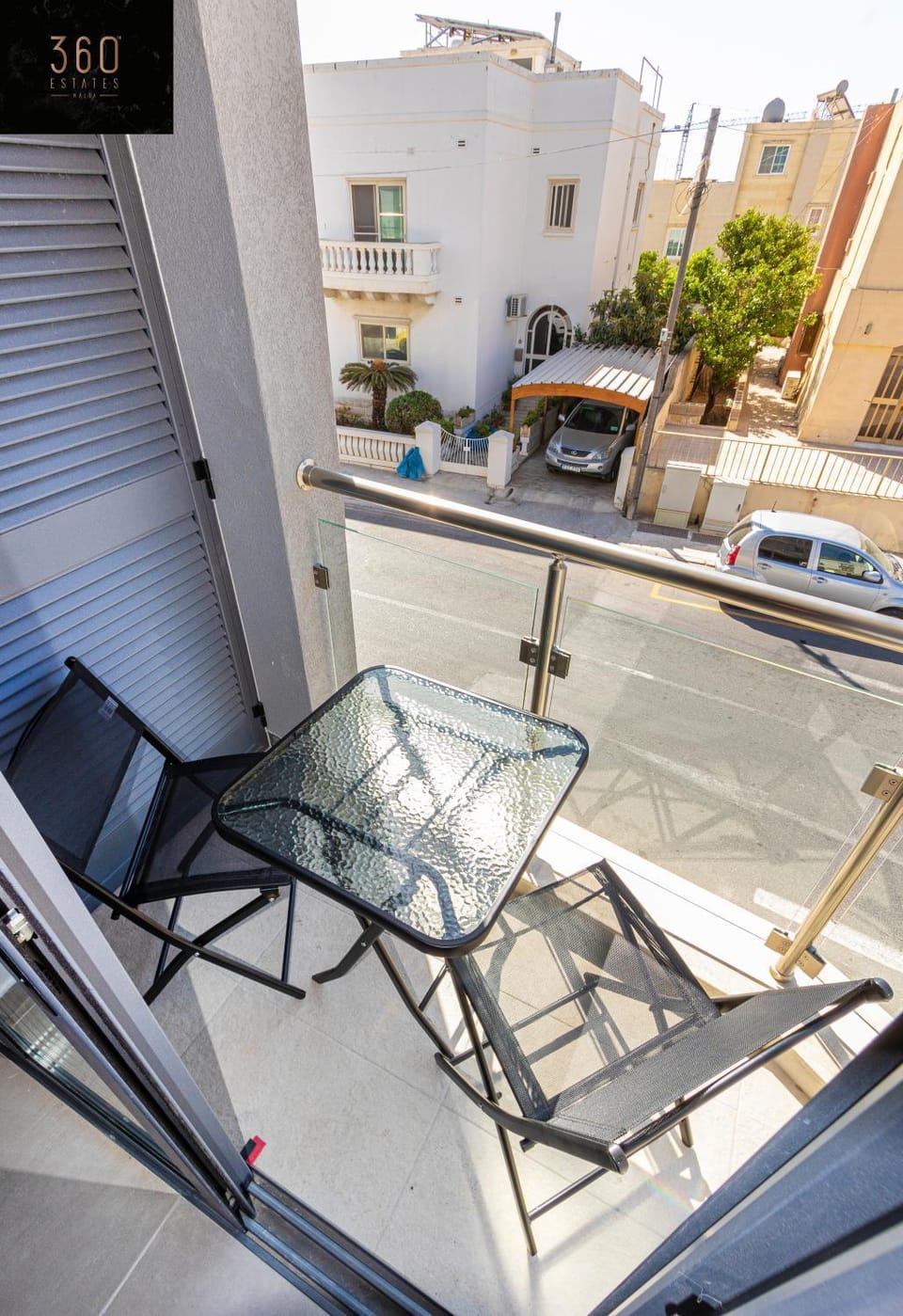 High-End central APT with comfy BED & Super WIFI by 360 Estates Apartment in Malta