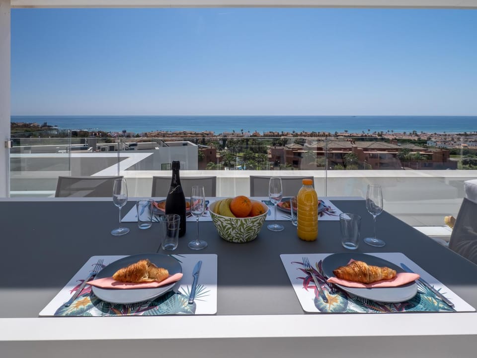 Natural landscape, Balcony/Terrace, Dining area, Sea view, Lunch, Dinner