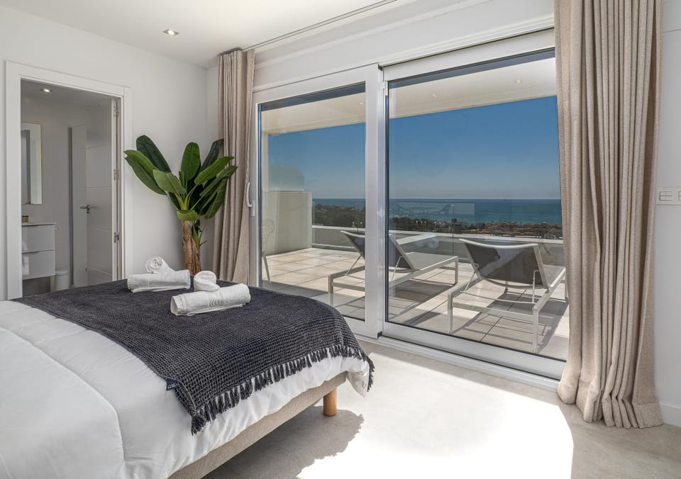 Patio, Bed, View (from property/room), Balcony/Terrace, Photo of the whole room, Bedroom, Sea view, sunbed, towels