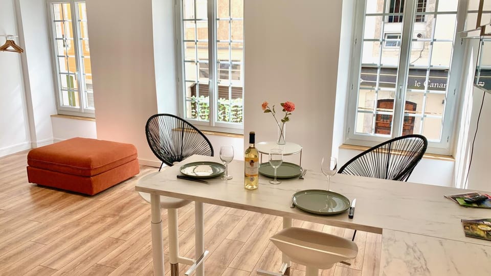 Living room, kitchen