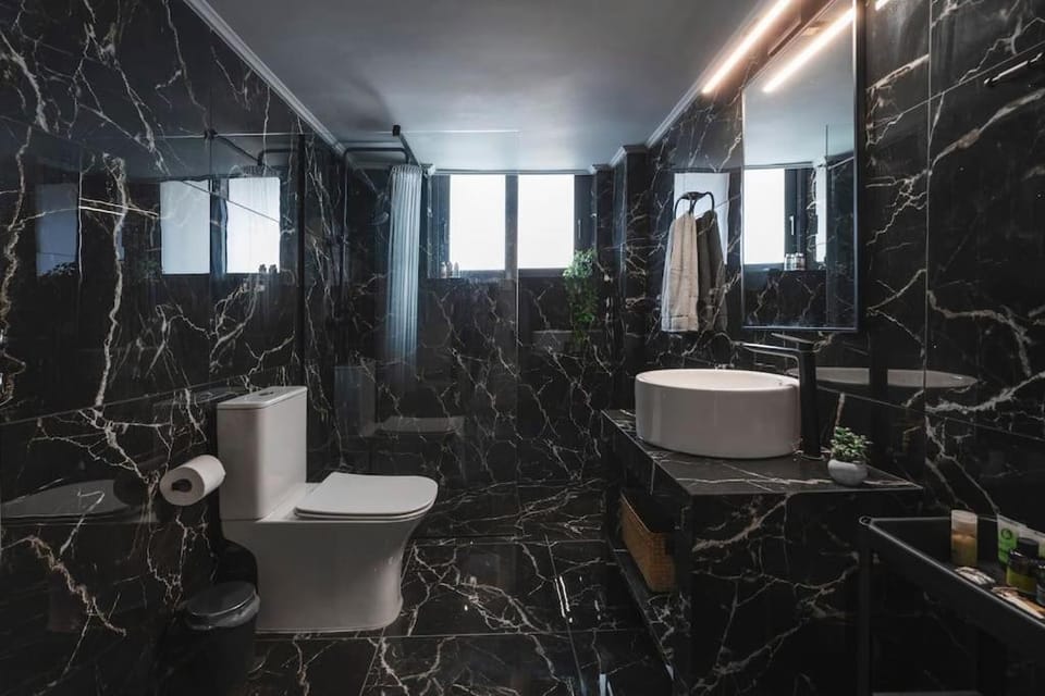 Beautiful apt in Glyfada Center, Papandreou Street Apartment in South Athens