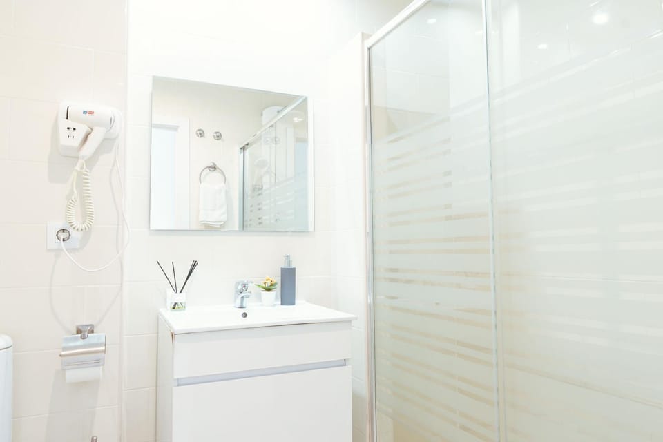 Shower, Bathroom