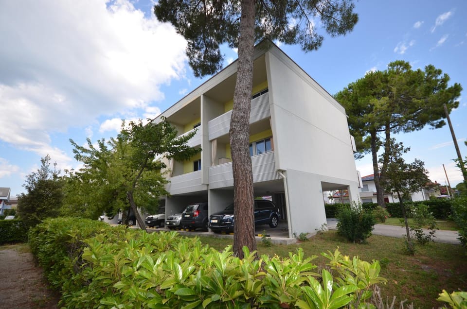 Property building, Garden