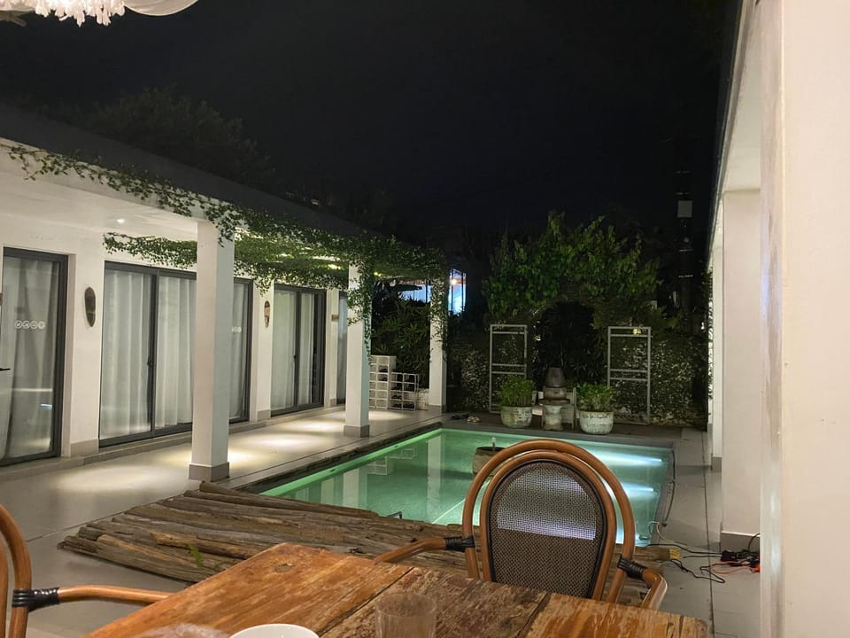 Patio, Night