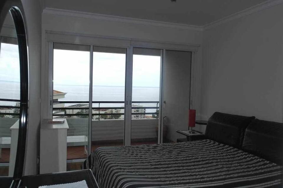 Comfy and Charming Palace Apartment in Funchal