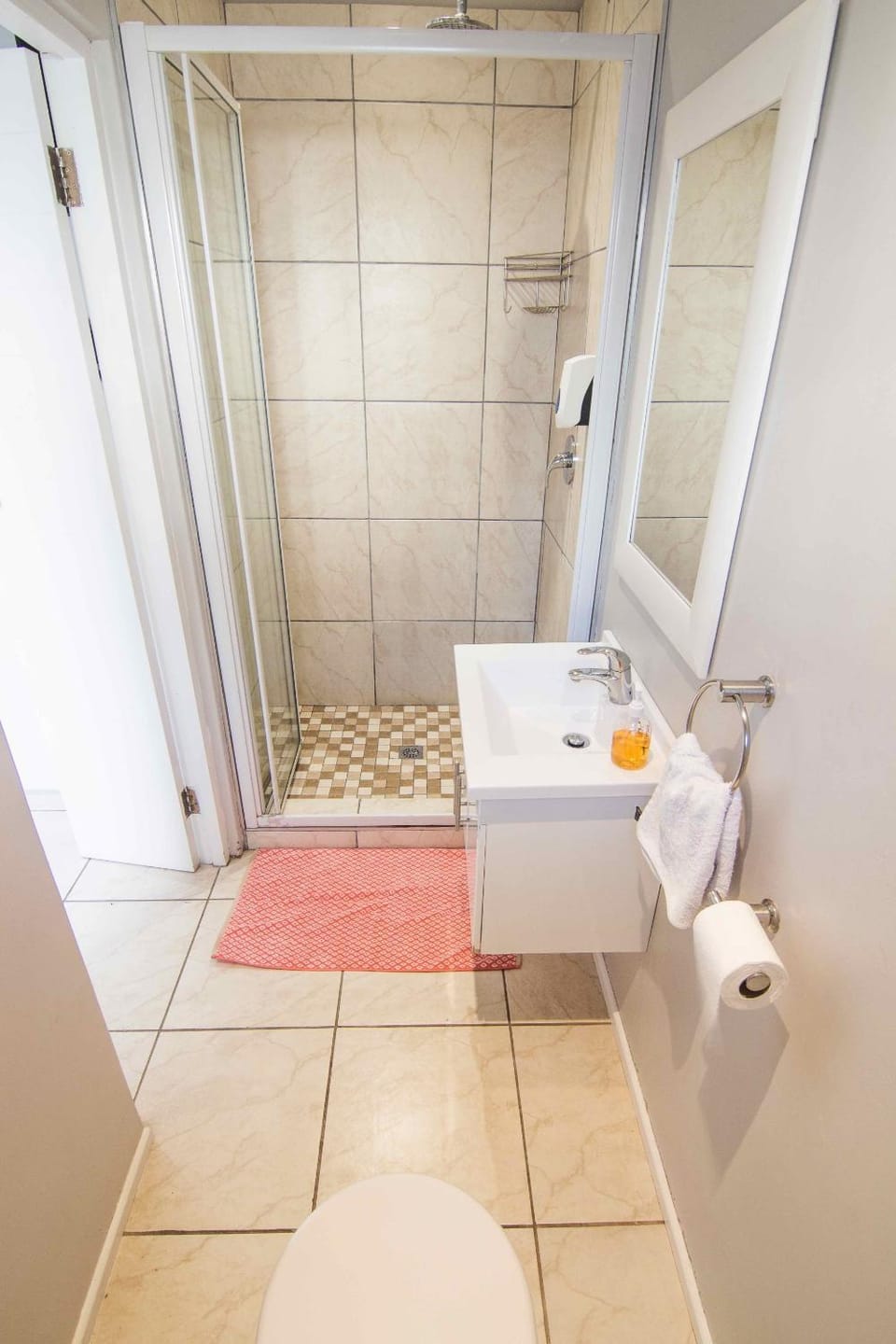 Shower, Toilet