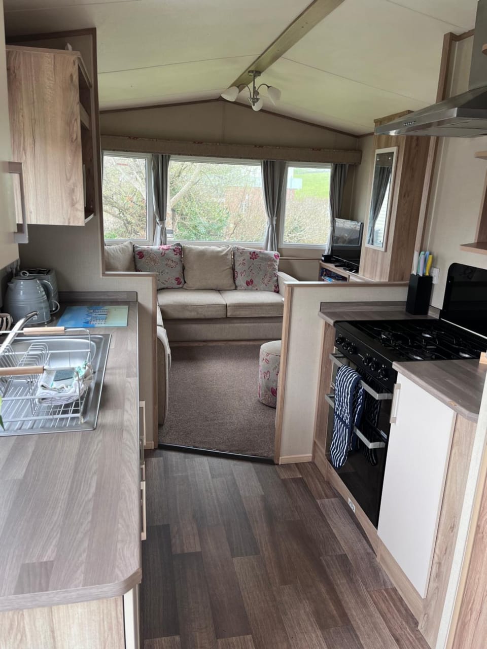 Newquay Caravan, Newquay Bay Resort Jetts View 104 Campground/ 
RV Resort in England
