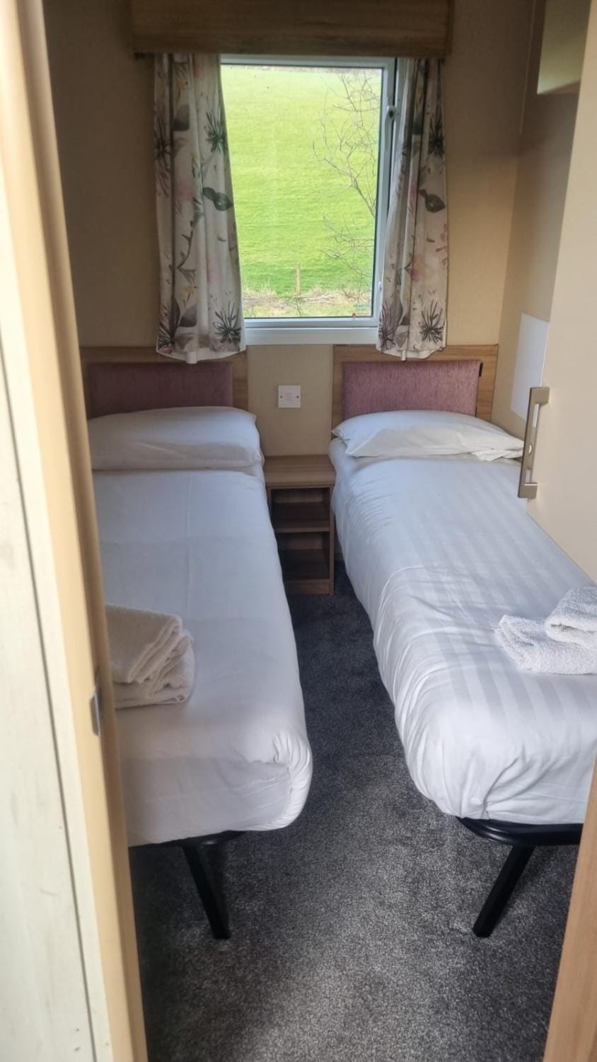 Newquay Caravan, Newquay Bay Resort Jetts View 104 Campground/ 
RV Resort in England