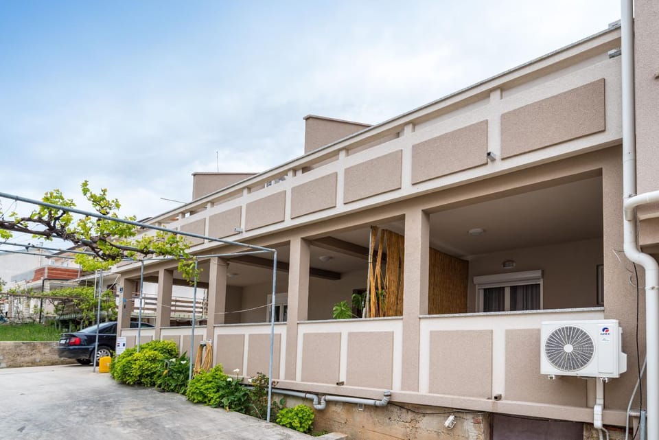 Property building, Balcony/Terrace