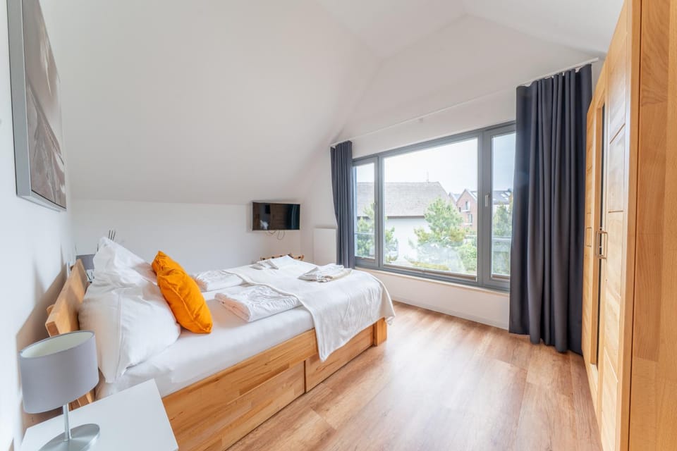 Ostsee - Reetdachhaus Nr 2 "SÜDSTRANDHUS" im Strand Resort House in Heiligenhafen