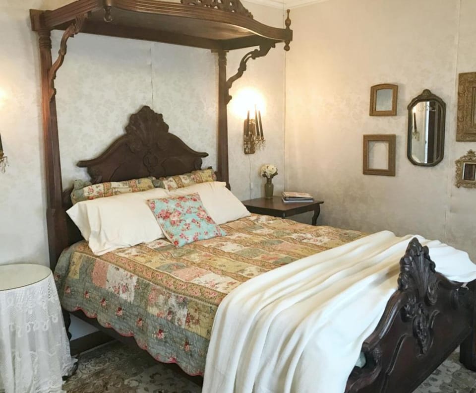 The Bissing House Bed and Breakfast in Hays