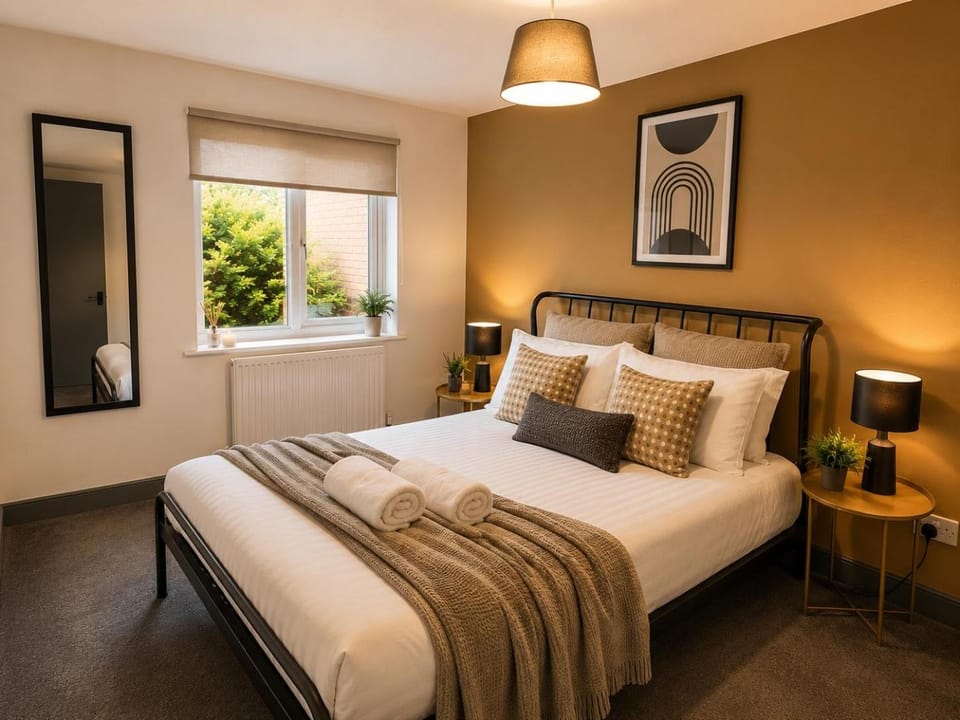 Bed, Photo of the whole room, Bedroom