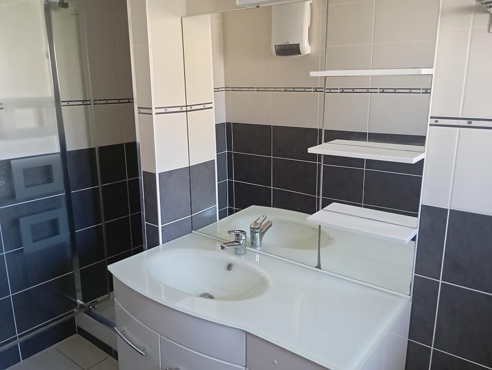 "Les Tournesols" House in Saint-Martin-d'Ardèche