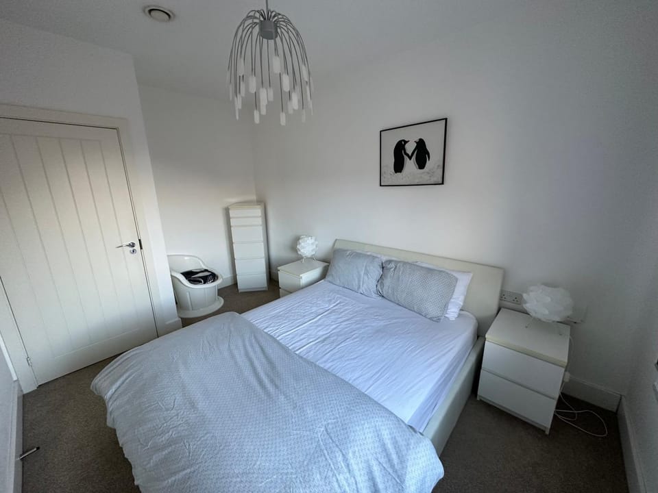Bed, Photo of the whole room, Bedroom, hair dresser