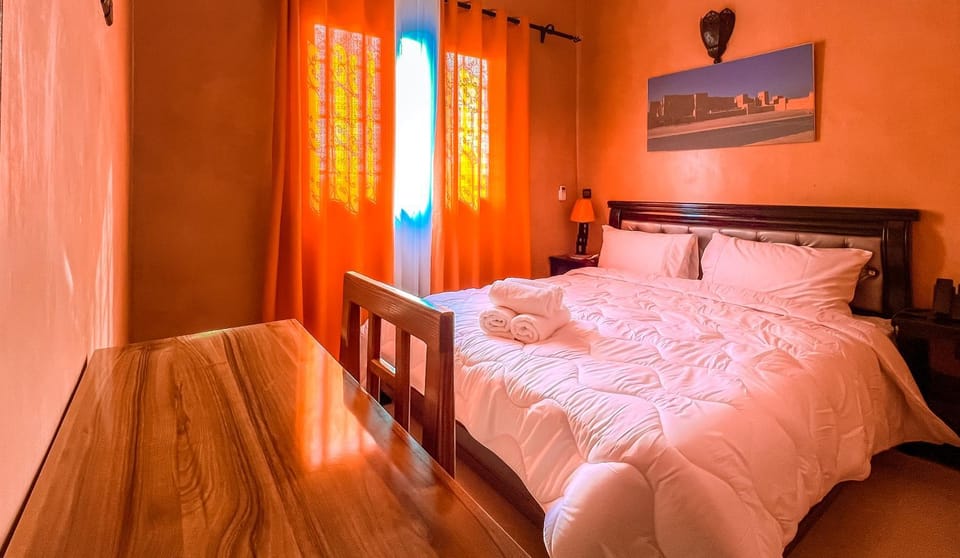 Bed, Photo of the whole room, Bedroom
