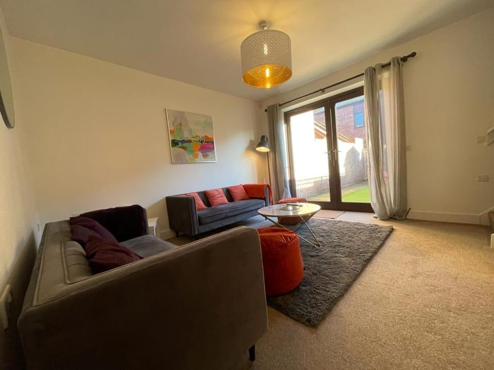 Living room, Photo of the whole room, Seating area