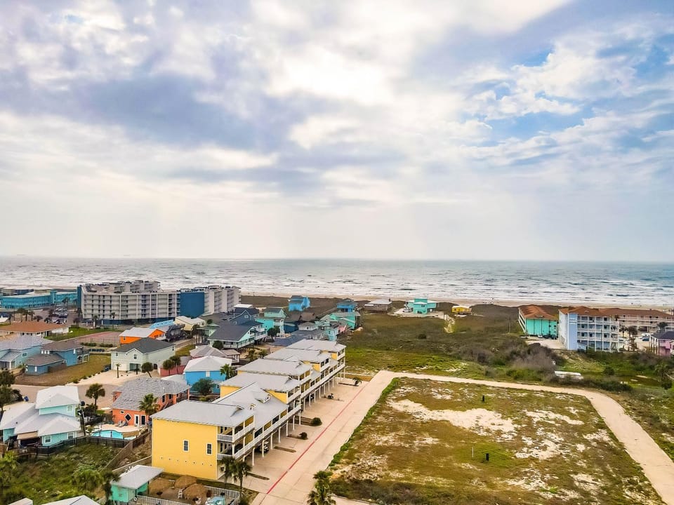 Neighbourhood, Bird's eye view, Beach, Sea view