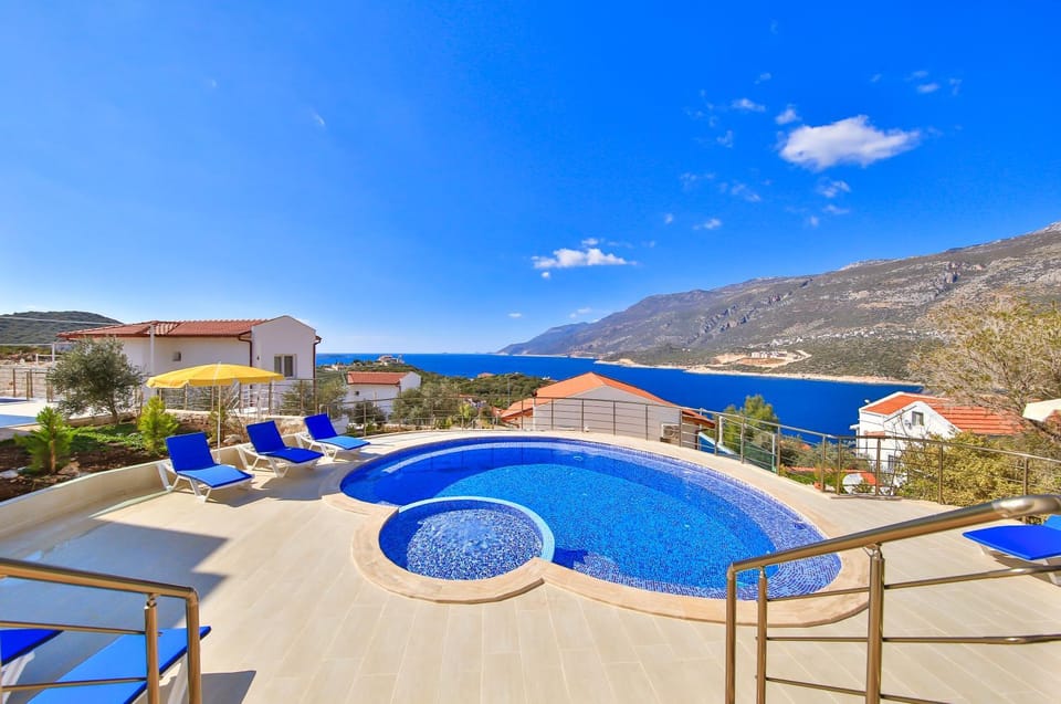 Mountain view, Pool view, Sea view, Swimming pool, Swimming pool