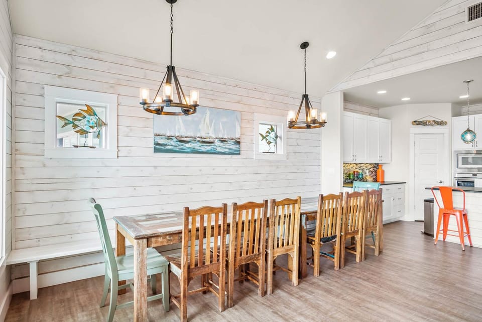 Kitchen or kitchenette, Seating area, Dining area, furniture