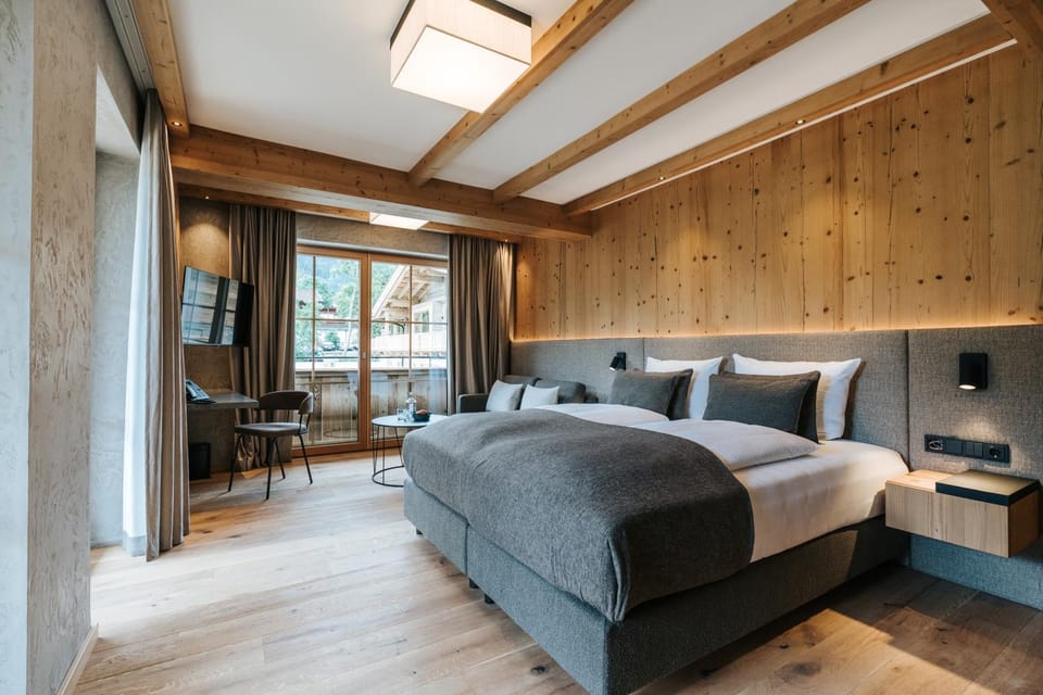 Bed, Photo of the whole room