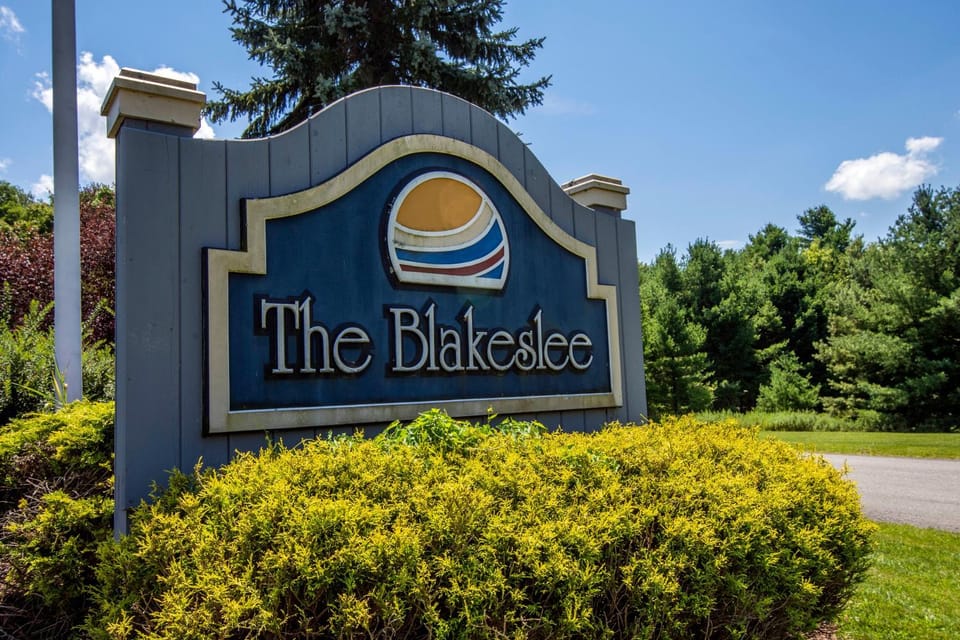 Property logo or sign, Natural landscape, Garden